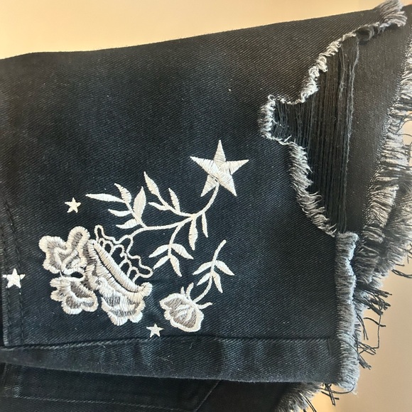 Gracelyn Black Embroidered Shorts - Picture 6 of 6